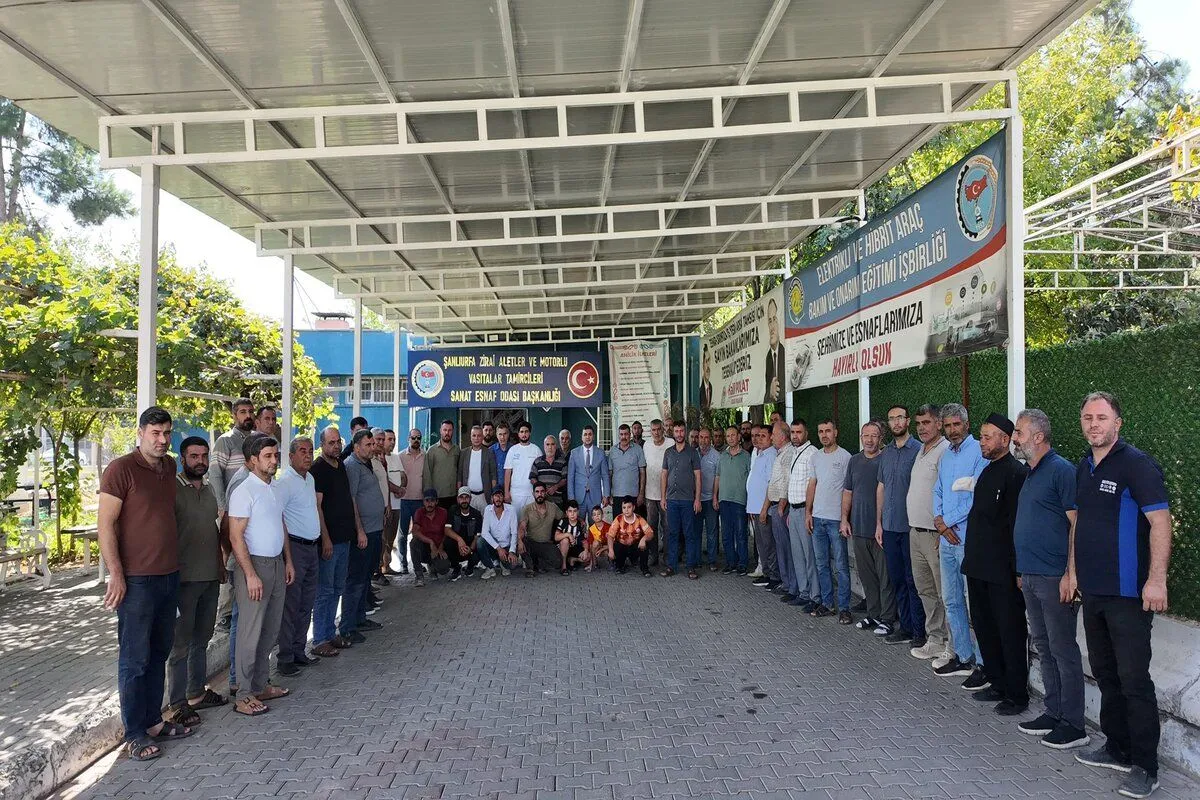 Şanlıurfa Esnaf Odası’nda Cuma Duası Geleneği Sürüyor